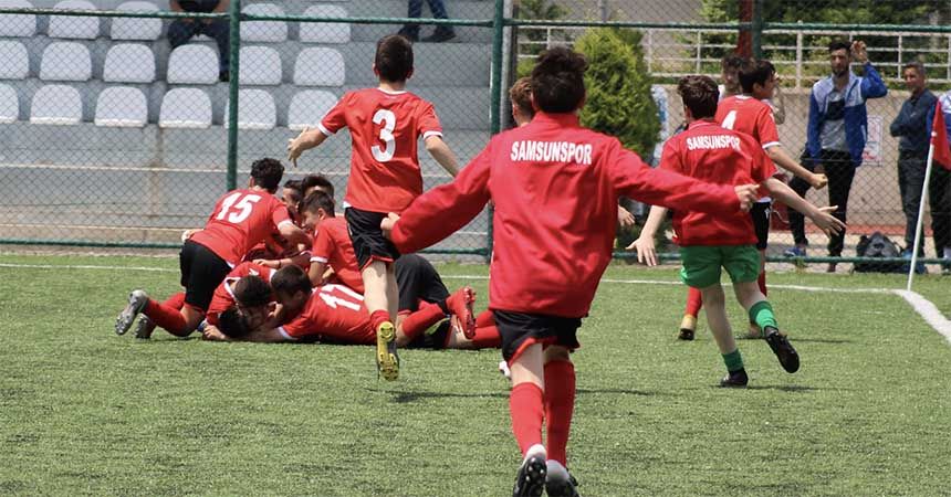 Samsunspor U14 gruplarda şampiyon Samsunspor U14 gruplarda şampiyon