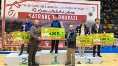 Tekkeköy'de satranç ödülleri dağıtıldı 