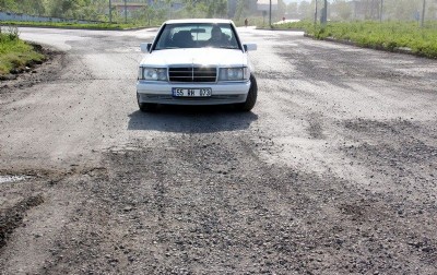 Büyükşehir'den asfalt makyajı