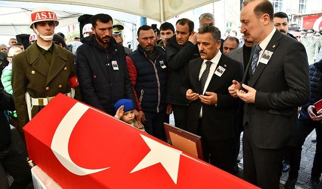 Çarşamba şehidini dualarla uğurladı Çarşamba şehidini dualarla uğurladı