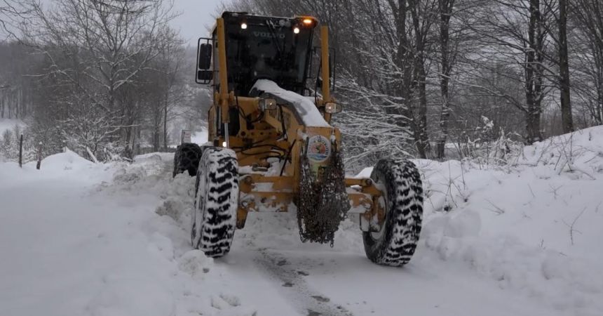 Atakum'un Yükseklerinde Kar Mesaisi