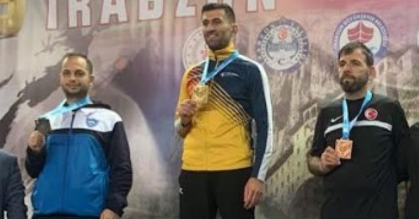 Karatede 3 İsim Madalya ve Japonya Vizesi Aldı