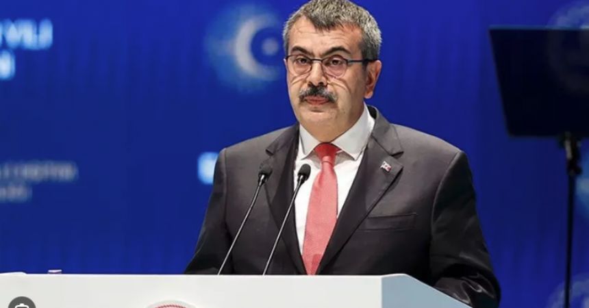 Bakan Tekin'den Serbest Kıyafet Açıklaması