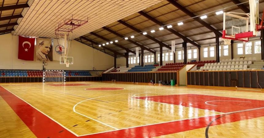 OMÜ Spor Salonunu Belediye Yeniledi