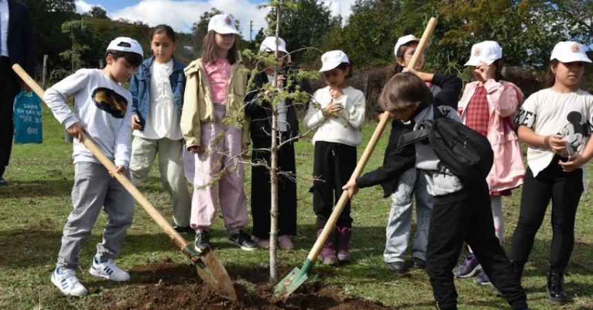 Yeşil Nesil İçin Ağaç Dikildi