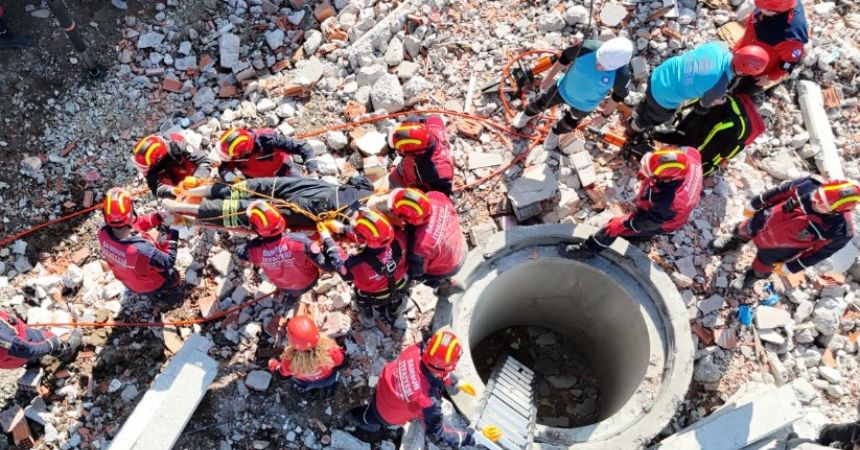Nefes Kesen Deprem Tatbikatı