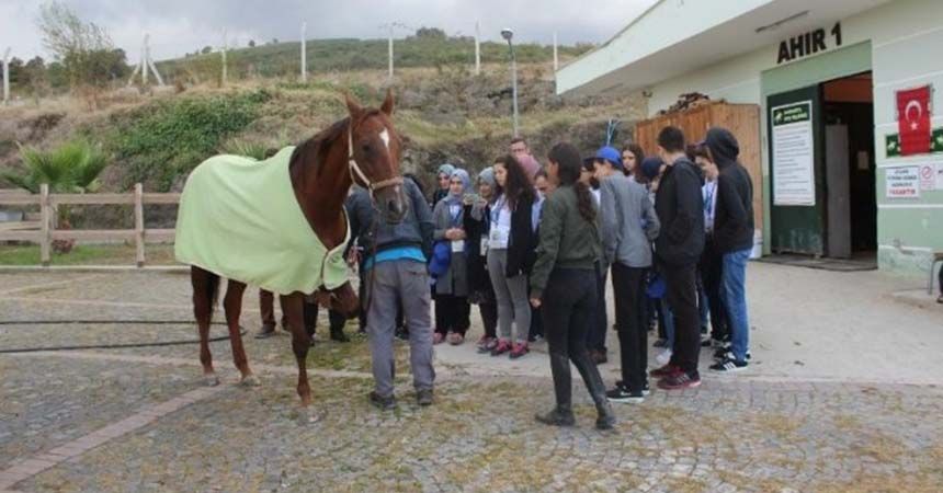 Lise öğrencileri meslekleri tanıyor Lise öğrencileri meslekleri tanıyor