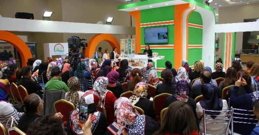 300 çiftçi kadına konferans 300 çiftçi kadına konferans
