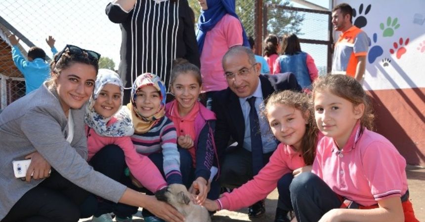 Öğrencilere “hayvan sevgisi” aşılandı Öğrencilere “hayvan sevgisi” aşılandı