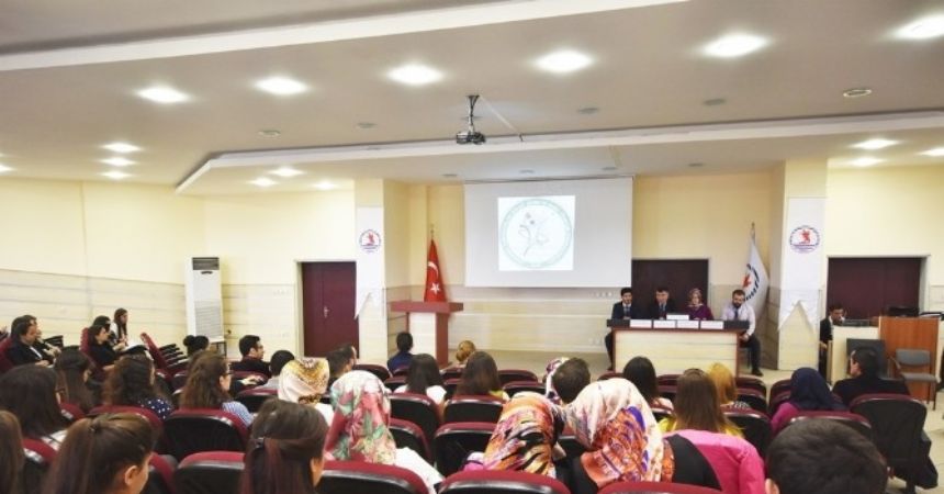 Öğrenciler siyaseti Samsun'da tartışacak Öğrenciler siyaseti Samsun'da tartışacak
