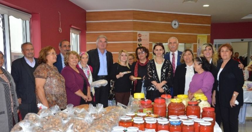 CHP’den öğrenciler yararına kermes CHP’den öğrenciler yararına kermes