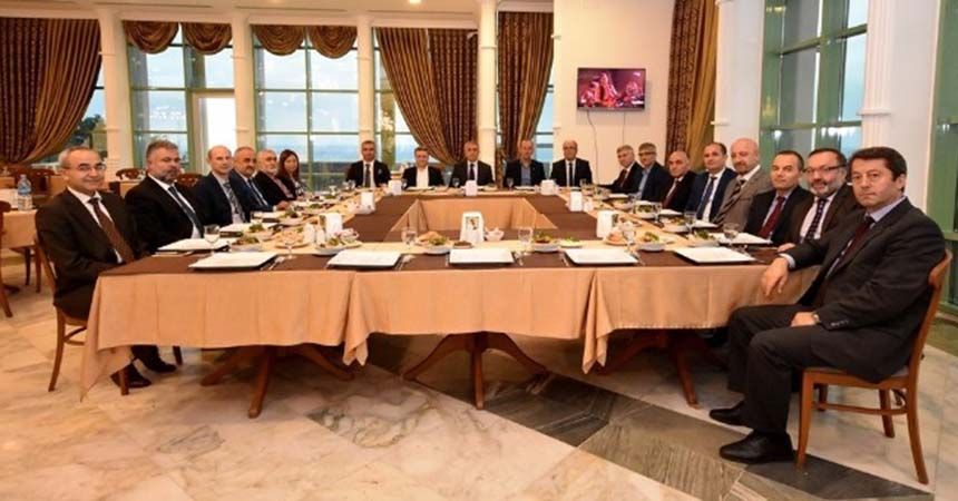 Rektör Bilgiç yeniden adaylarla buluştu