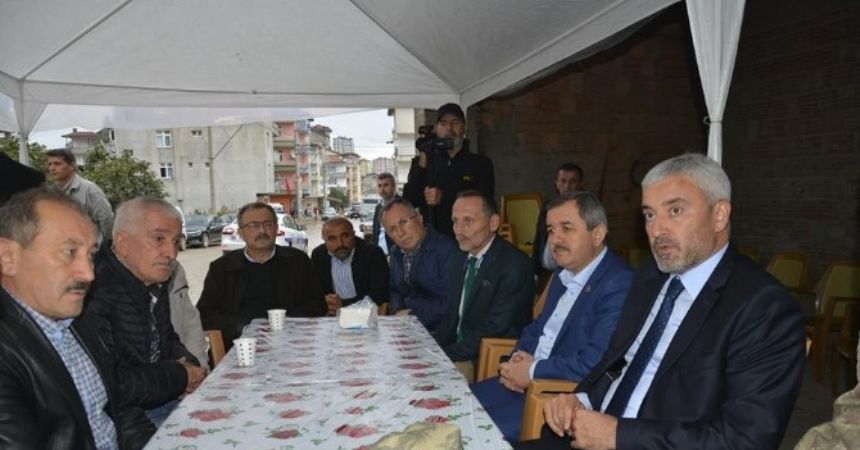 Şehit ailesine taziye ziyareti Şehit ailesine taziye ziyareti