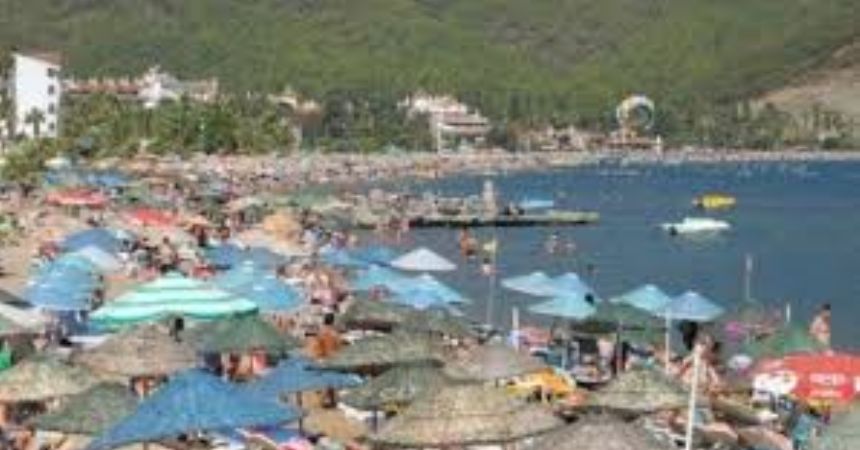 Turizm geliri azalmaya devam ediyor Turizm geliri azalmaya devam ediyor