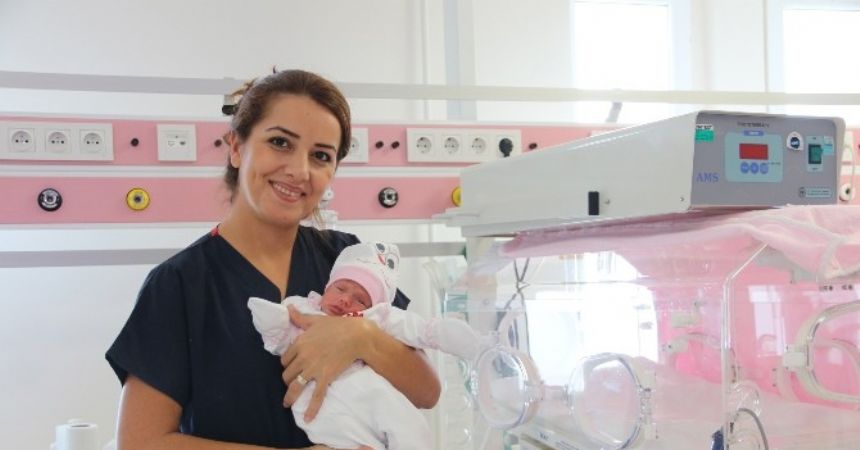Demirel bebek hayata tutundu Demirel bebek hayata tutundu
