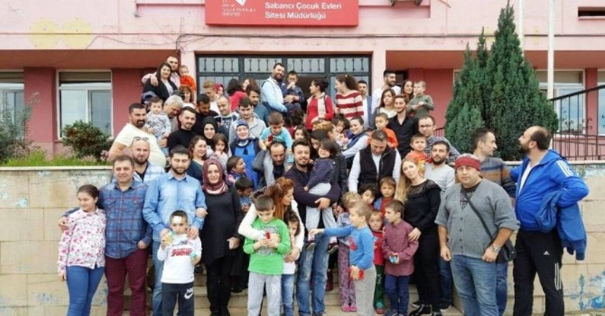 Twingofanclub, kimsesiz çocuklarla buluştu Twingofanclub, kimsesiz çocuklarla buluştu