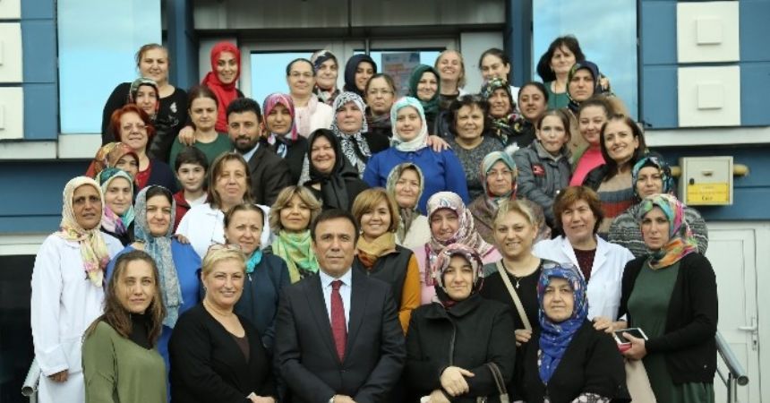 Kadınlar geleceğe güvenle bakıyor
