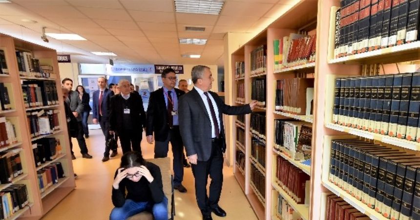 Rektör Bilgiç: Kütüphaneler olmazsa olmazımız Rektör Bilgiç: Kütüphaneler olmazsa olmazımız