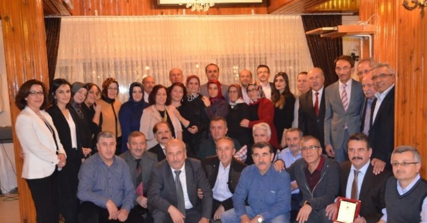 Öğretmenlere yemekli veda Öğretmenlere yemekli veda