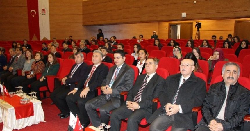 Göç sempozyumu başladı Göç sempozyumu başladı