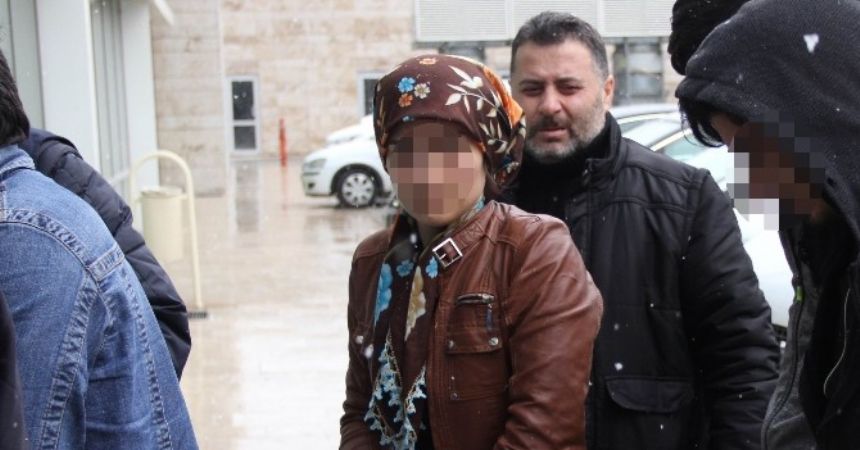 Toplu dayağın nedeni yasak ilişkiymiş! Toplu dayağın nedeni yasak ilişkiymiş!