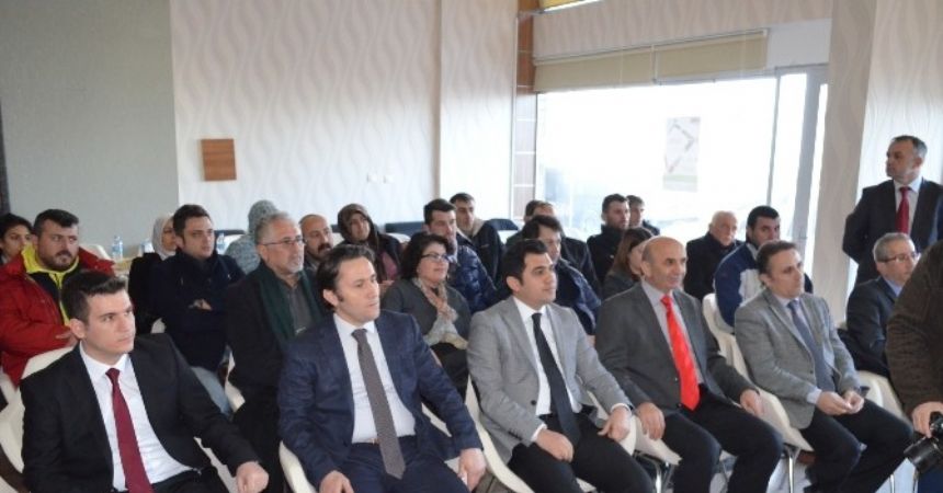 Girişimci adayları belgelerini aldı Girişimci adayları belgelerini aldı