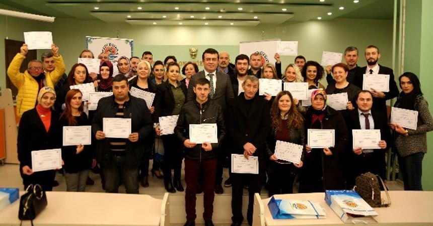 Girişimciler sertifikalarını aldı Girişimciler sertifikalarını aldı
