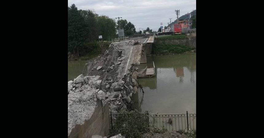 Perşembe köprü bekliyor Perşembe köprü bekliyor