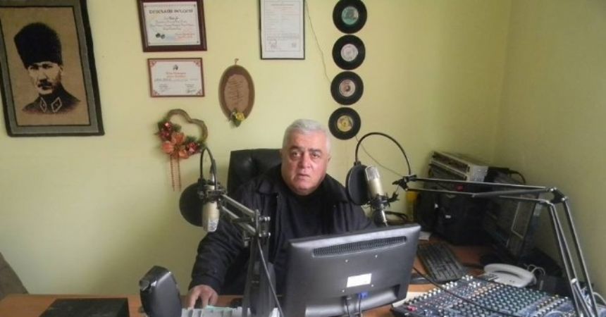 Kendi şarkılarını çaldı, icralık oldu Kendi şarkılarını çaldı, icralık oldu