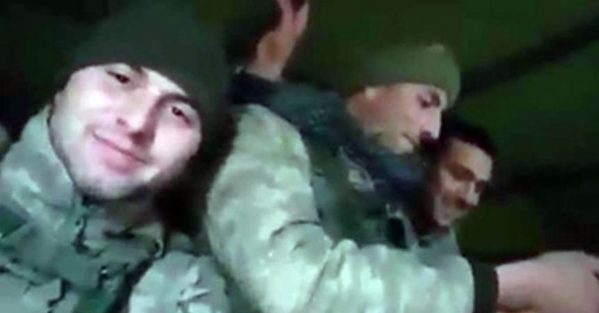 El Bab şehidinin yürek burkan görüntüsü El Bab şehidinin yürek burkan görüntüsü
