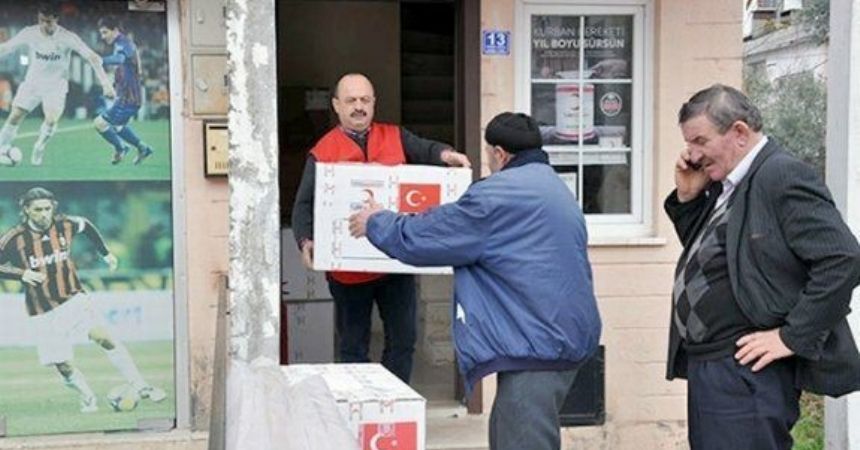 Yangınzede vatandaşlara Kızılay’dan yardım Yangınzede vatandaşlara Kızılay’dan yardım