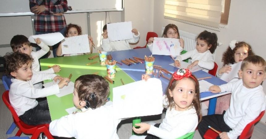 Kaynaşarak işittiler Kaynaşarak işittiler