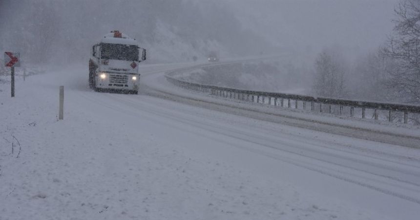 Sinop’ta kar çilesi Sinop’ta kar çilesi