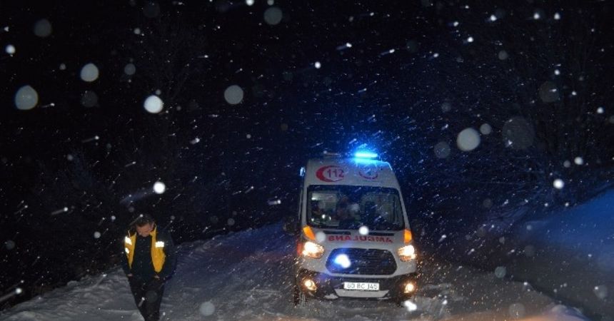 Köylülerden hasta kurtarma operasyonu Köylülerden hasta kurtarma operasyonu