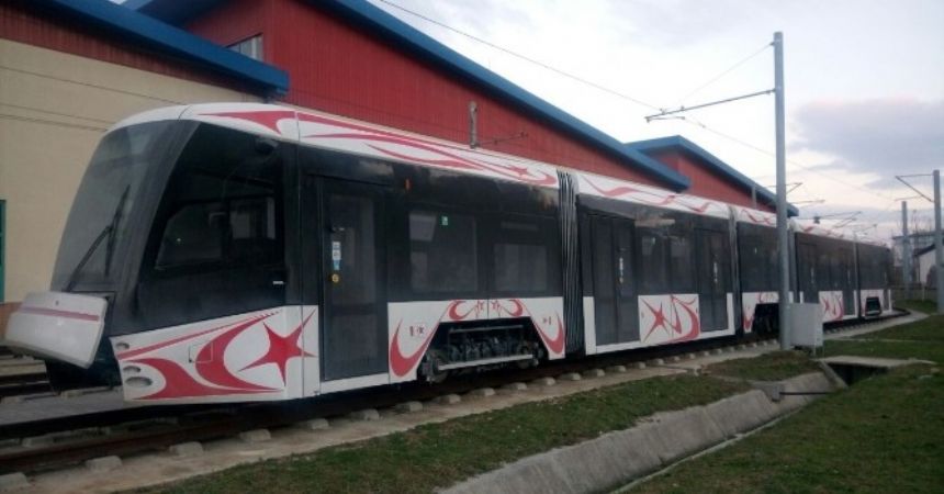 Beşinci yerli tramvay raya indi Beşinci yerli tramvay raya indi