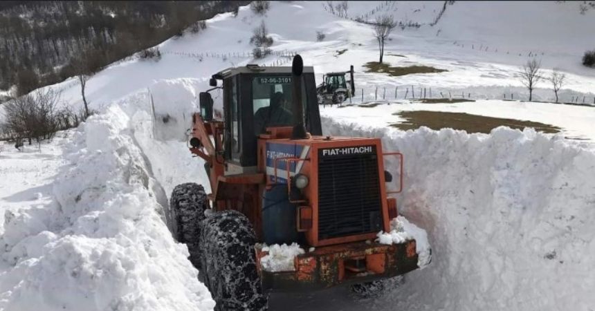 Ordu’da kar kalınlığı 60 cm Ordu’da kar kalınlığı 60 cm