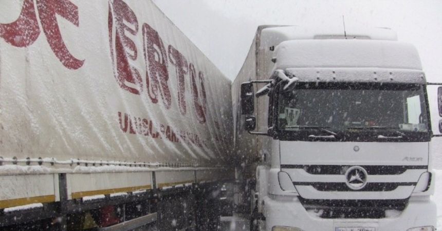 Cankurtaran’da ulaşıma kar engeli Cankurtaran’da ulaşıma kar engeli