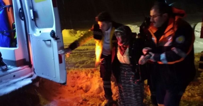 Kardan mahsur kaldı, AFAD kurtardı Kardan mahsur kaldı, AFAD kurtardı