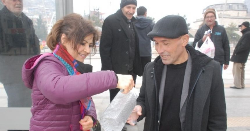 Böbrek için ılık su Böbrek için ılık su