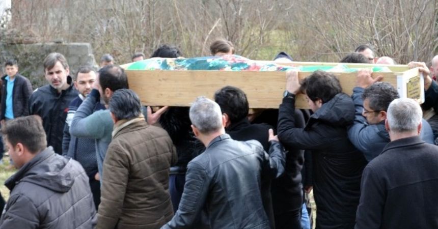 Düğün hazırlığı yapıyordu Düğün hazırlığı yapıyordu