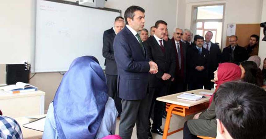 Öğrencilere müfredat müjdesi! Öğrencilere müfredat müjdesi!