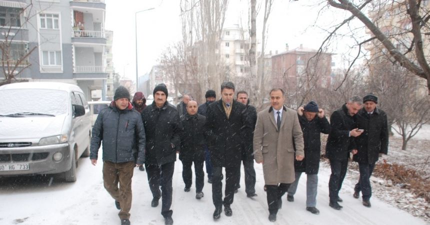 Başkan Eroğlu, kapalı pazar yerini açıkladı Başkan Eroğlu, kapalı pazar yerini açıkladı