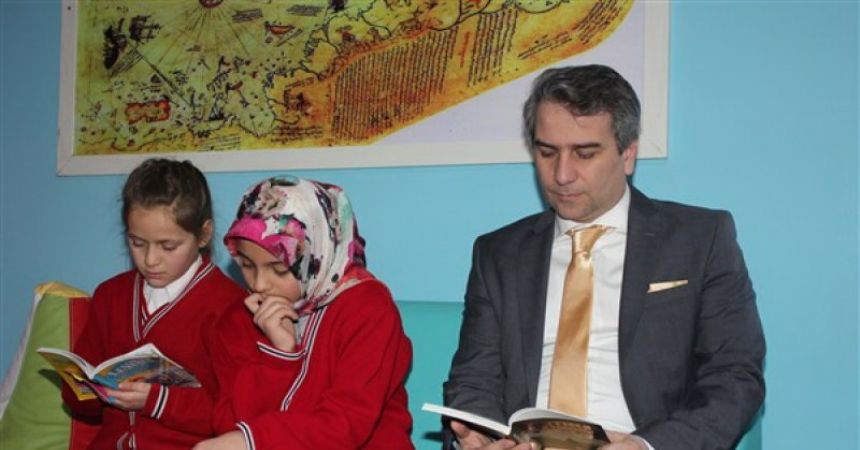 Kaymakam'dan okuma desteği! Kaymakam'dan okuma desteği!