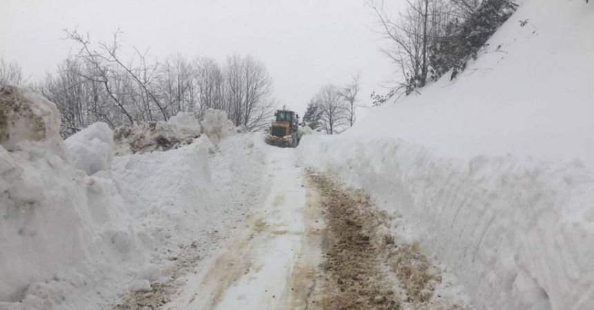 Ordu’da kar mücadelesi sürüyor Ordu’da kar mücadelesi sürüyor