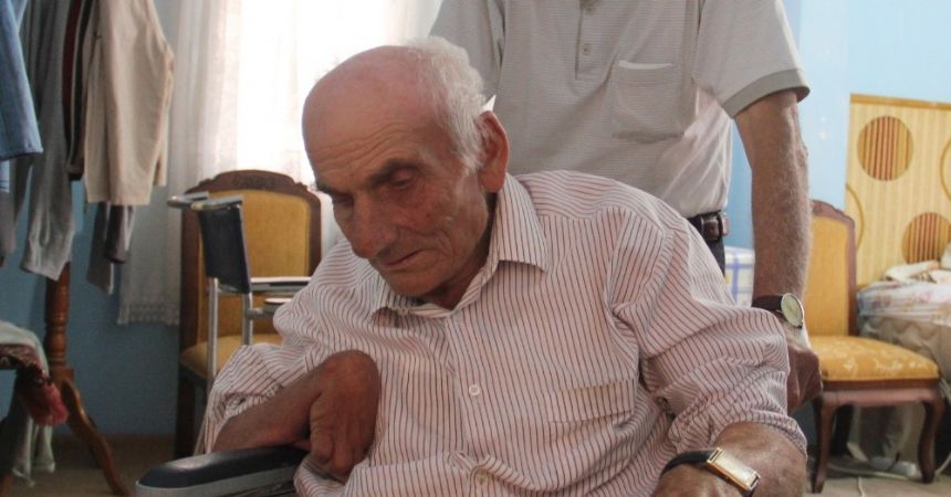 Dumandan zehirlenen yaşlı adam hayatını kaybetti Dumandan zehirlenen yaşlı adam hayatını kaybetti