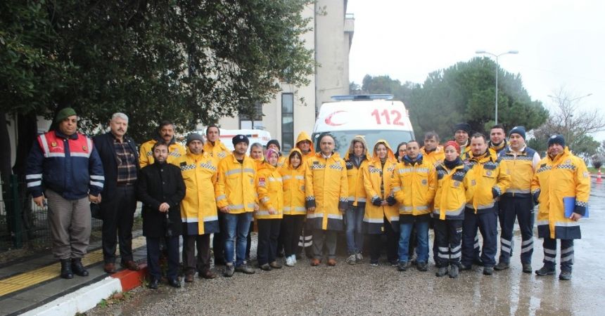 Ambulans şoförlerine sürüş eğitimi