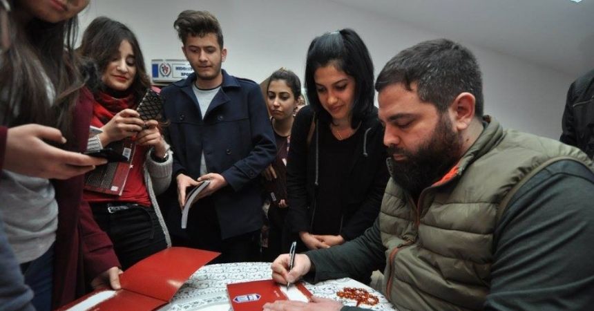 Taha Ün, Tokat’ta gençlerle buluştu