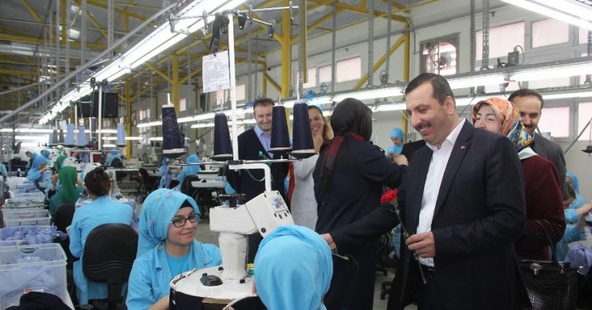 Sarıcaoğlu: “Kalkınmak için sanayiye ağırlık vermeliyiz” Sarıcaoğlu: “Kalkınmak için sanayiye ağırlık vermeliyiz”