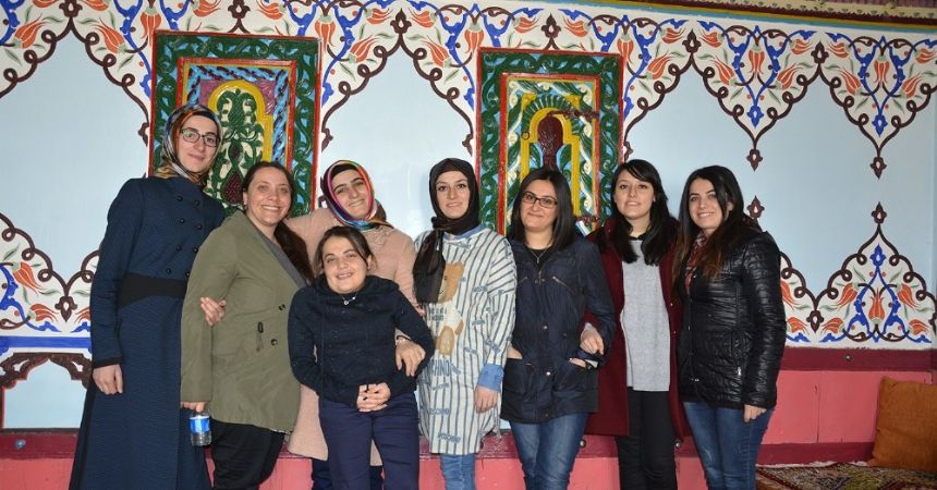Sarıçiçek köy odalarında okudular