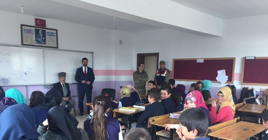 Okulda 'Bir Hilal Uğruna' söyleşisi